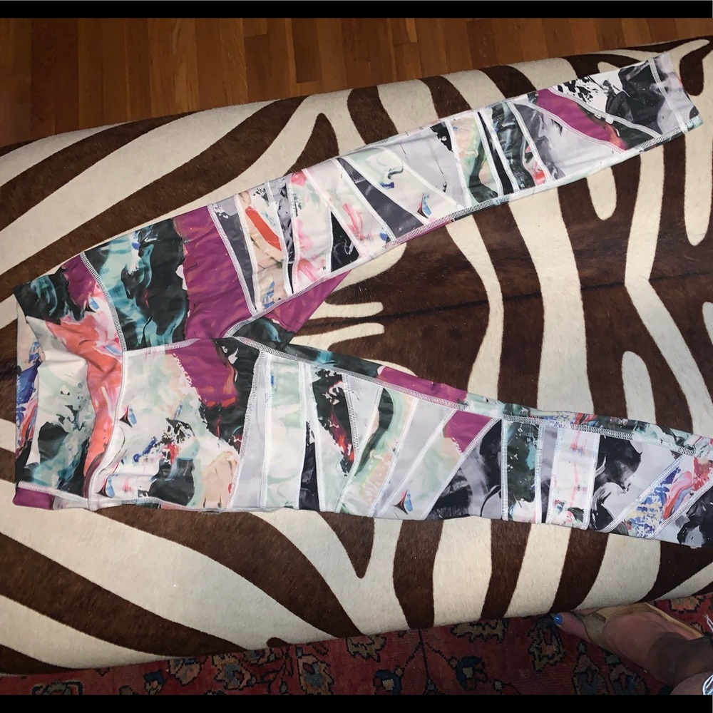 Lululemon tech mesh high times